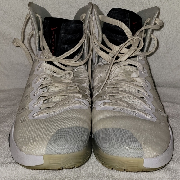 NIKE Women's size 9.5 white/red high top Basketball Shoes - Picture 10 of 15